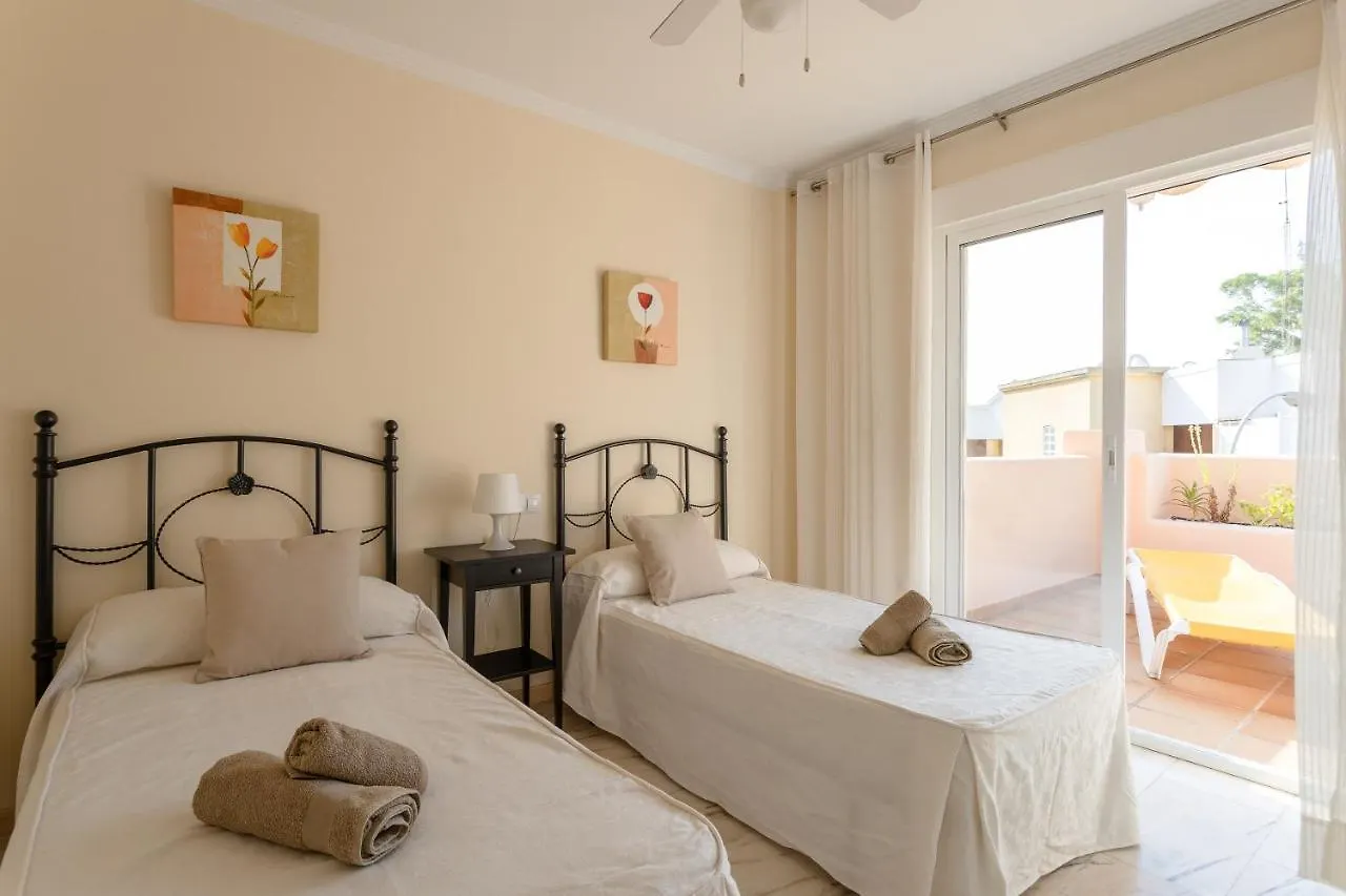 Ibn Sadi8 Playa Burriana Apartment Nerja